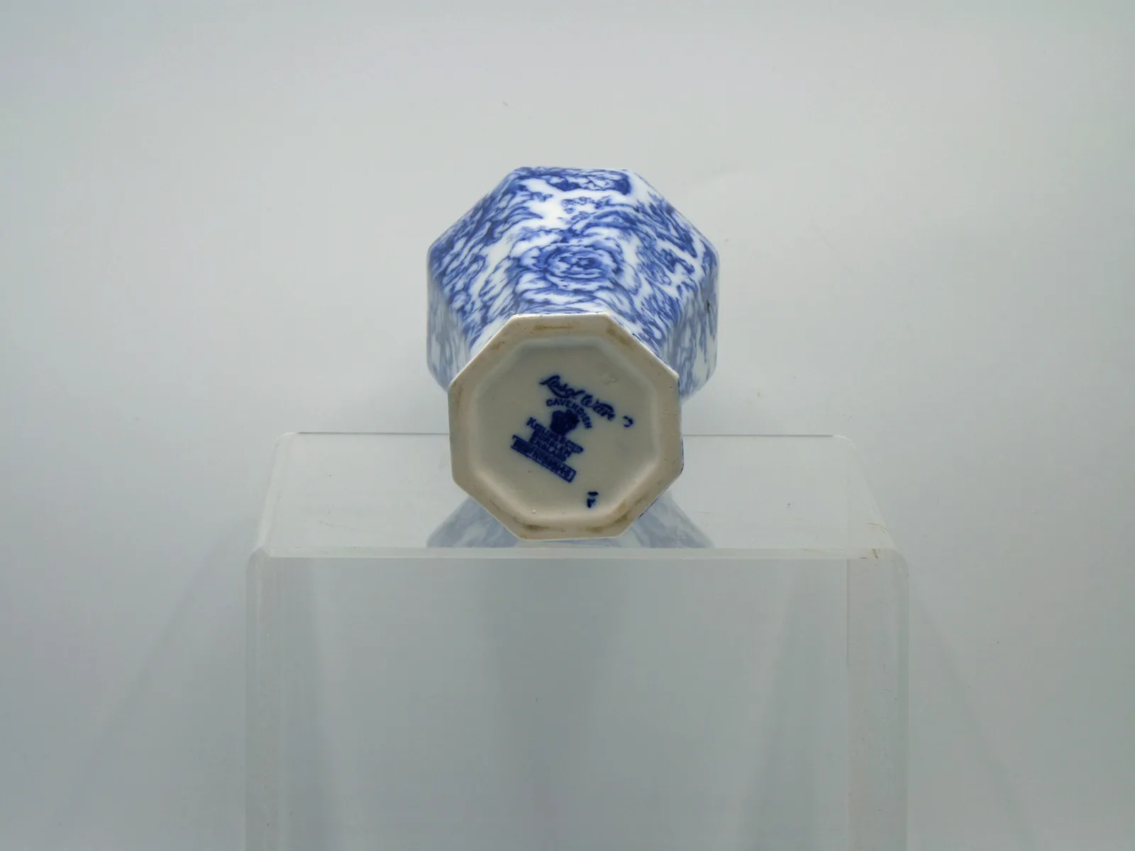 Flow Blue Cavendish Shaped Vase - Image 2