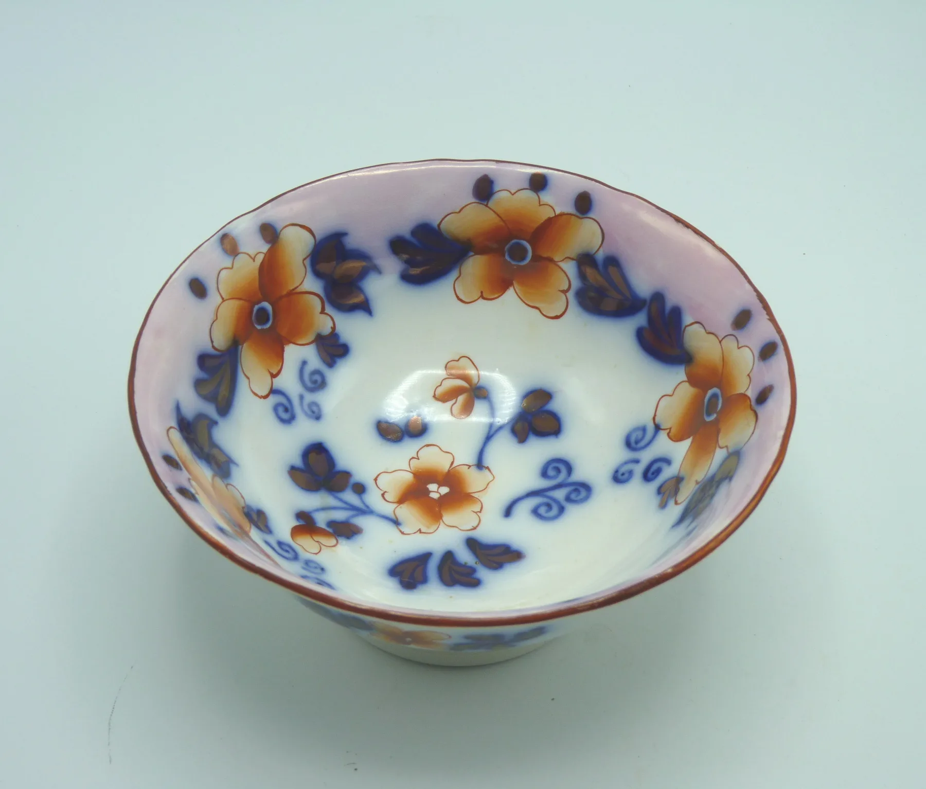 Flow Blue Pink Ground Pedestal Bowl - Fondant - Image 2