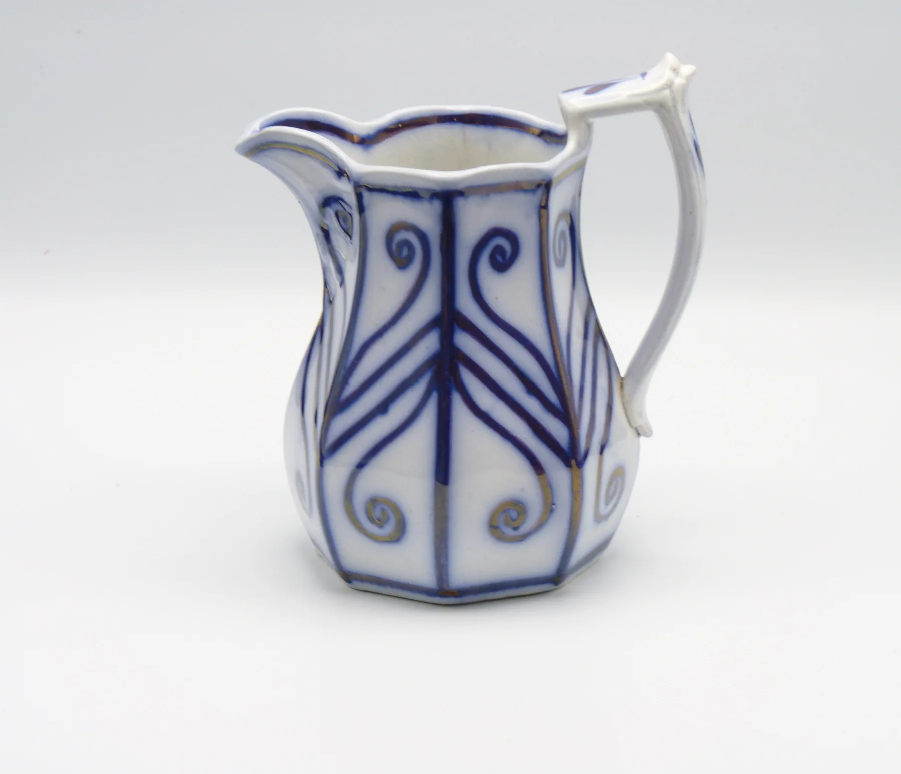 Flow Blue 8 Pannelled Brush Stroke Jug