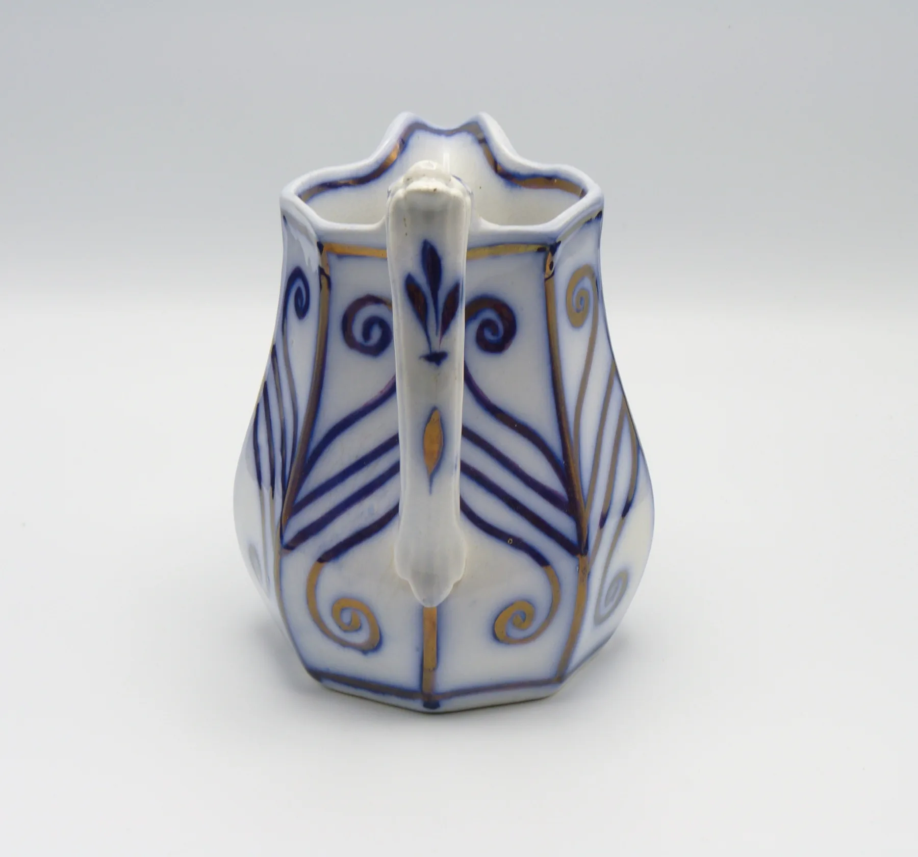 Flow Blue 8 Pannelled Brush Stroke Jug - Image 2