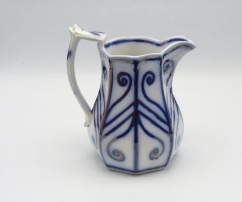 Flow Blue 8 Pannelled Brush Stroke Jug - Image 3