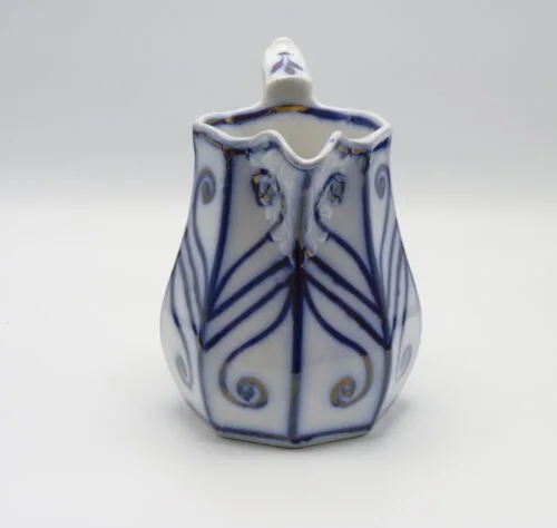 Flow Blue 8 Pannelled Brush Stroke Jug - Image 4