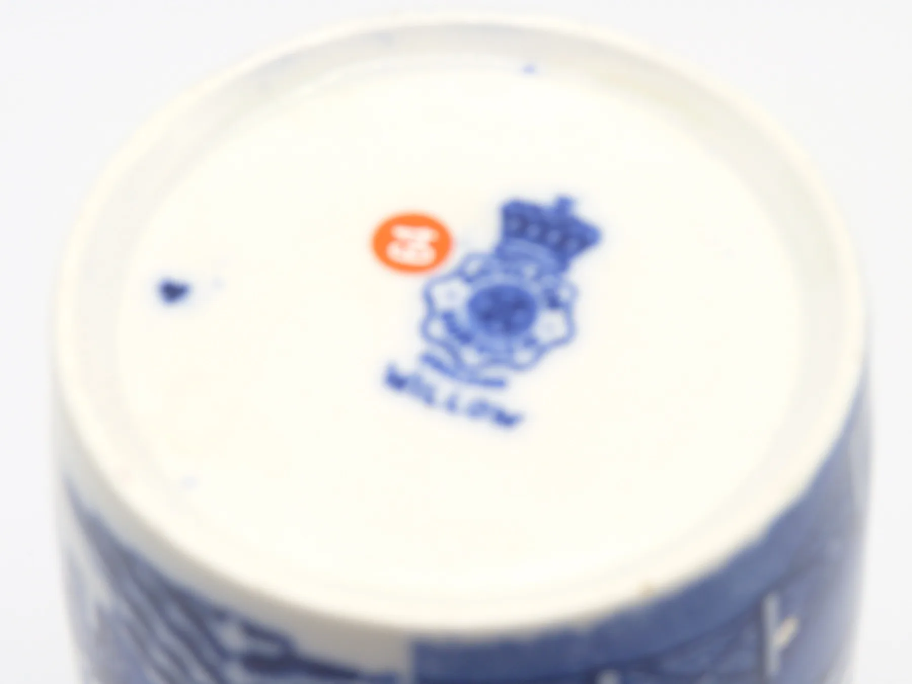 Flow Blue Willow Toothbrush Vase - Image 4