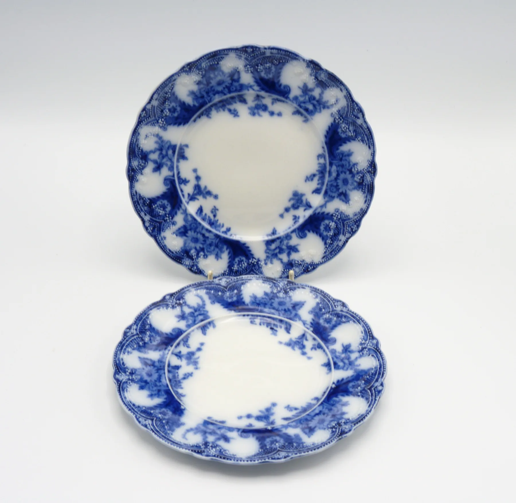 Pair of Flow Blue Tea Plates "Lois" - Image 2