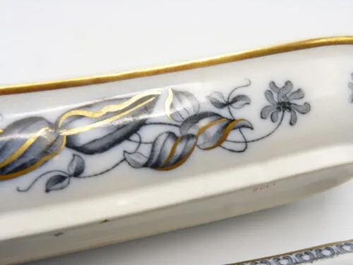 Mulberry Toothbrush/Razor Box - Image 5