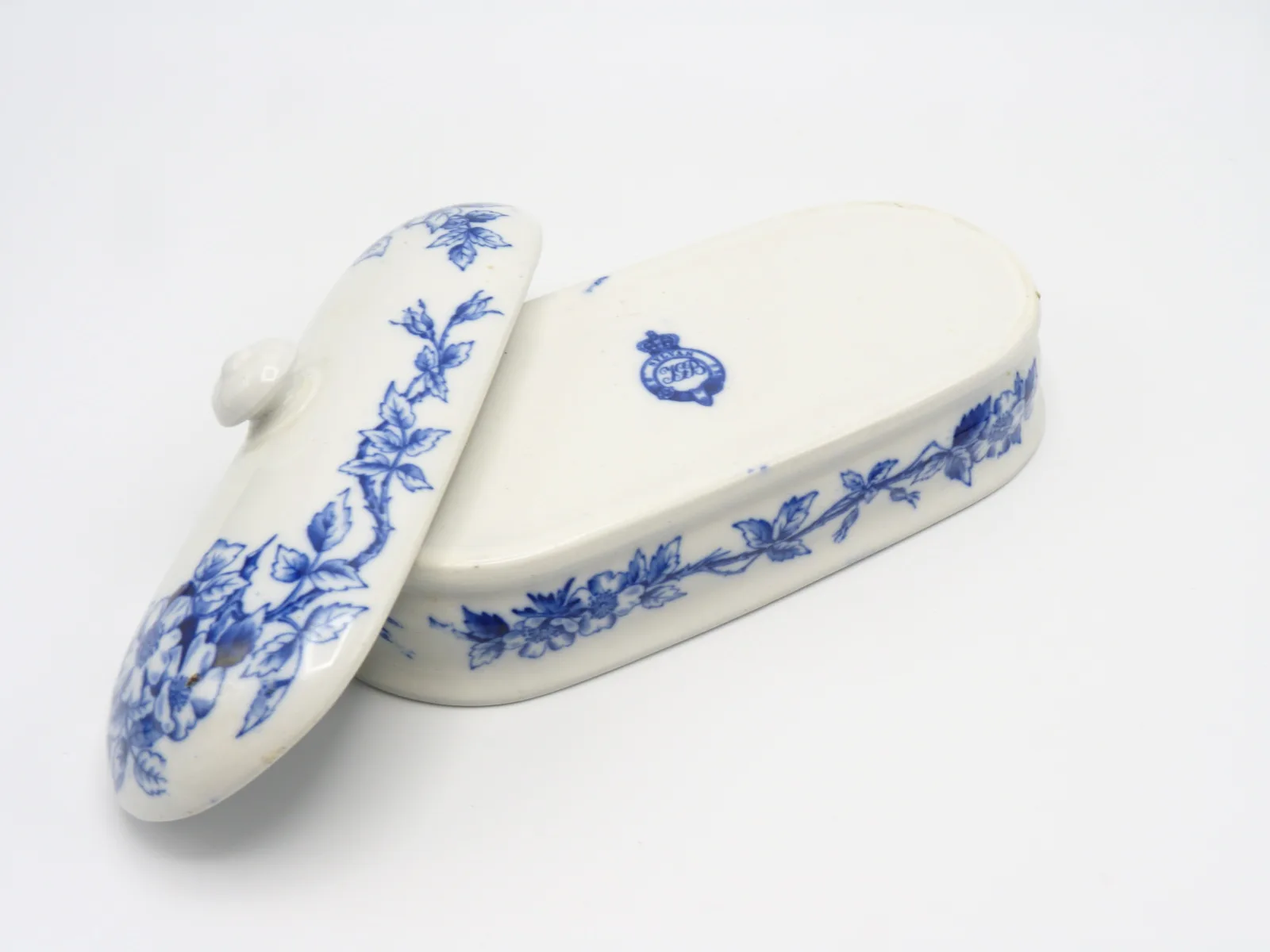 Razor Box / Toothbrush Box "Sylvan" T G Booth - Image 6