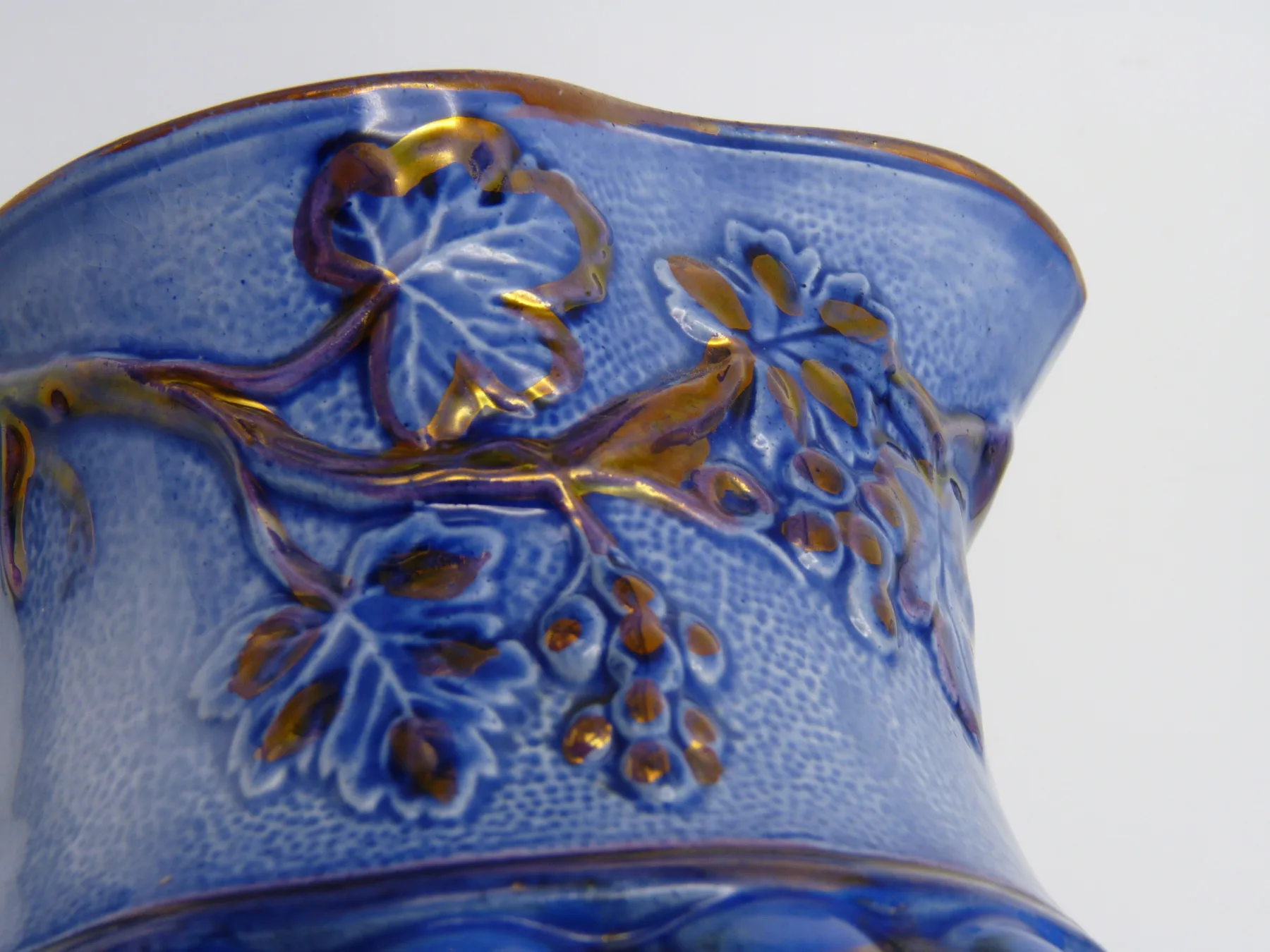 3 Graduating Flow Blue & Copper Lustre Relief Moulded Jugs - Image 9
