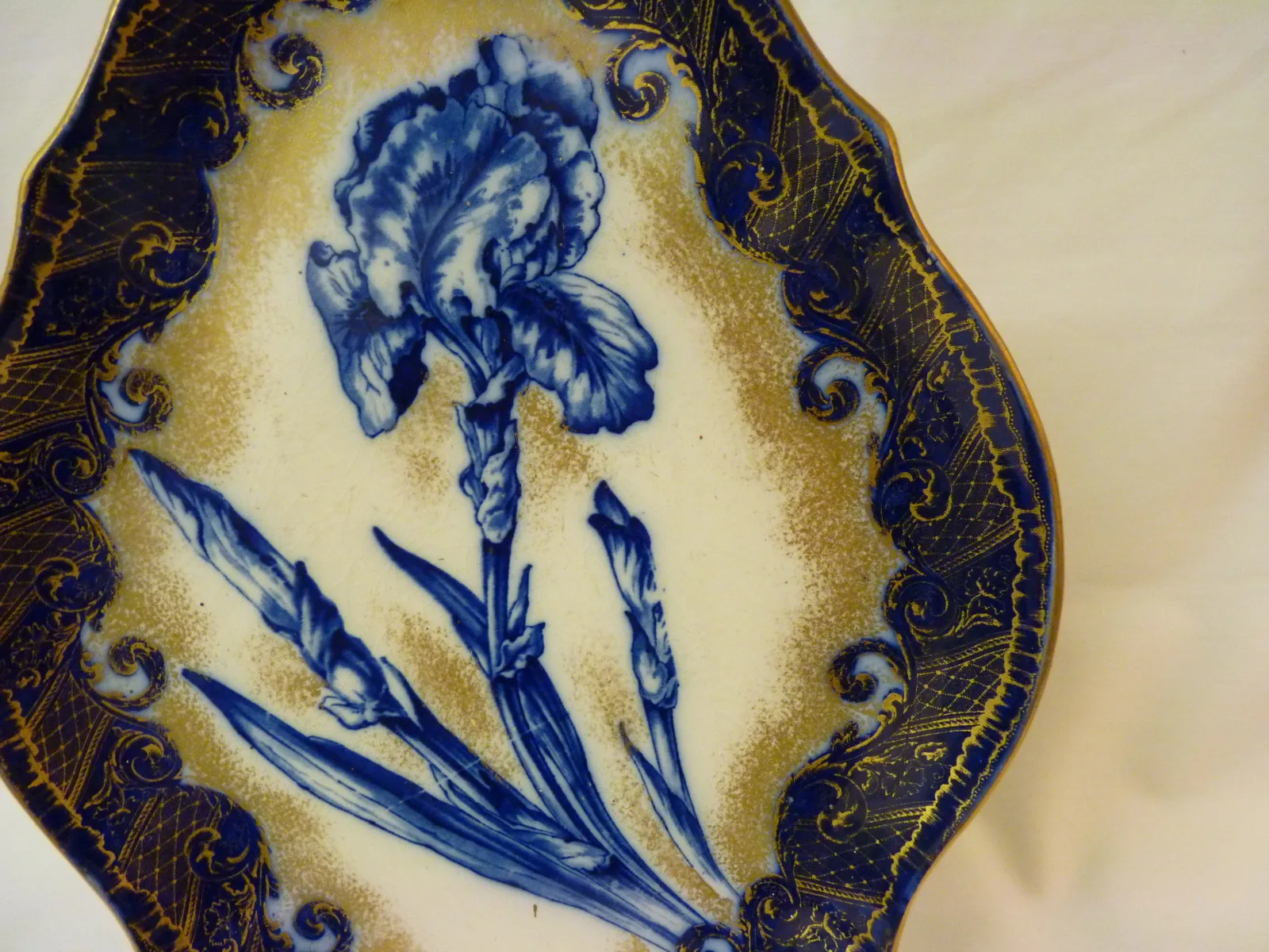 Doulton Flow Blue Iris Shaped Display Plaque / Tray - Image 2