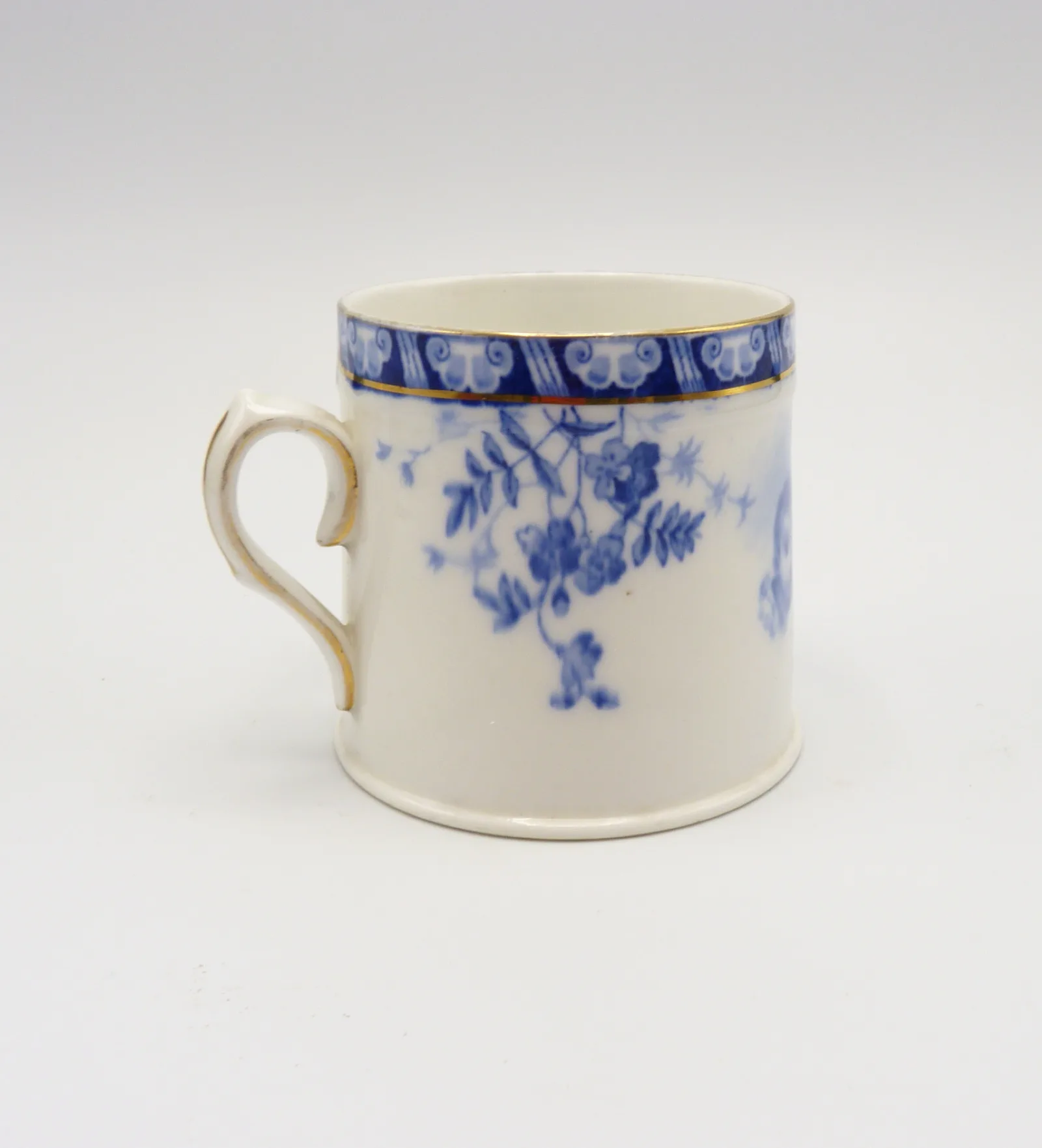 Royal Doulton Mug  Sorrento 3 Cherubs - Image 2