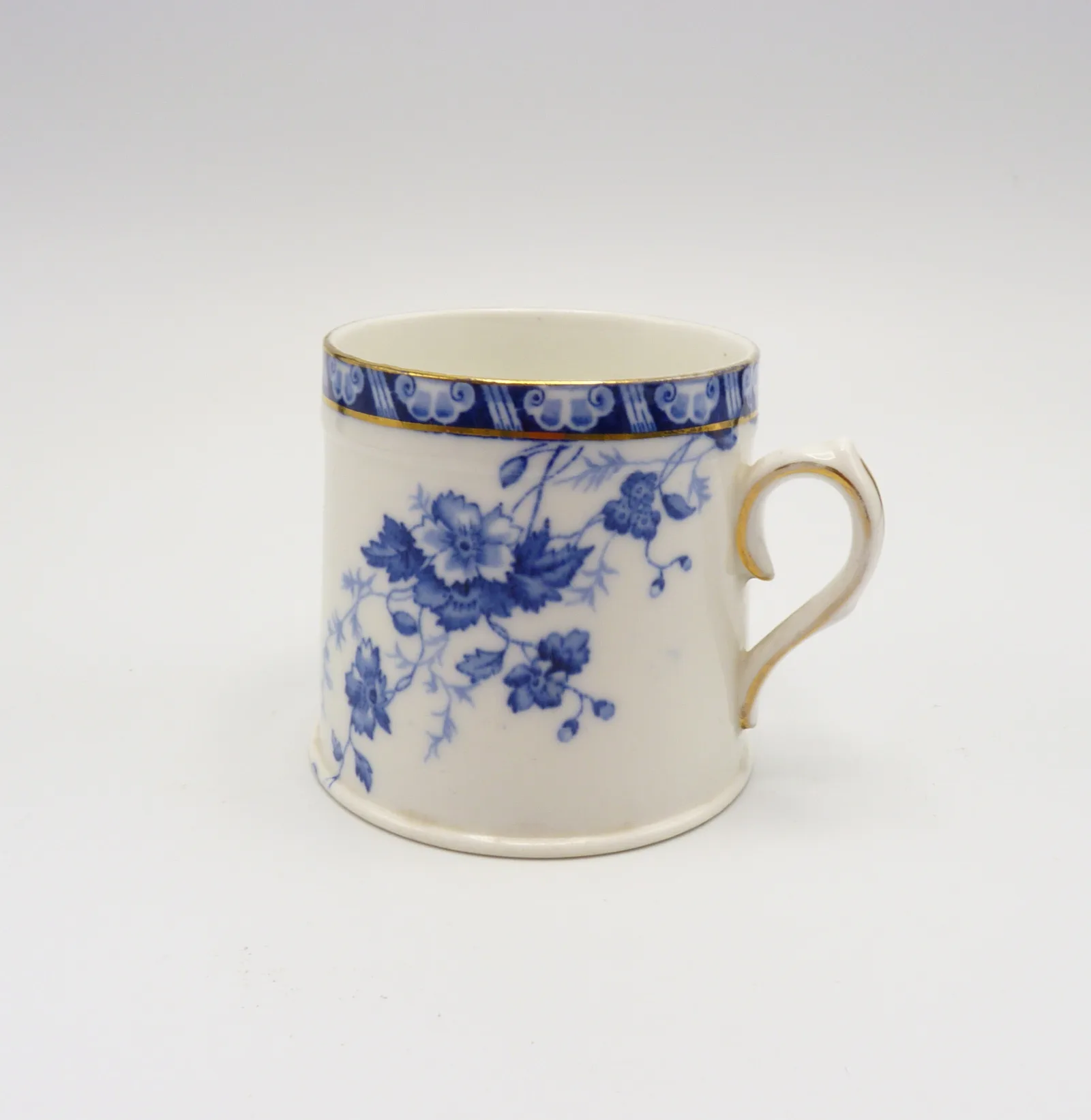 Royal Doulton Mug  Sorrento 3 Cherubs - Image 3