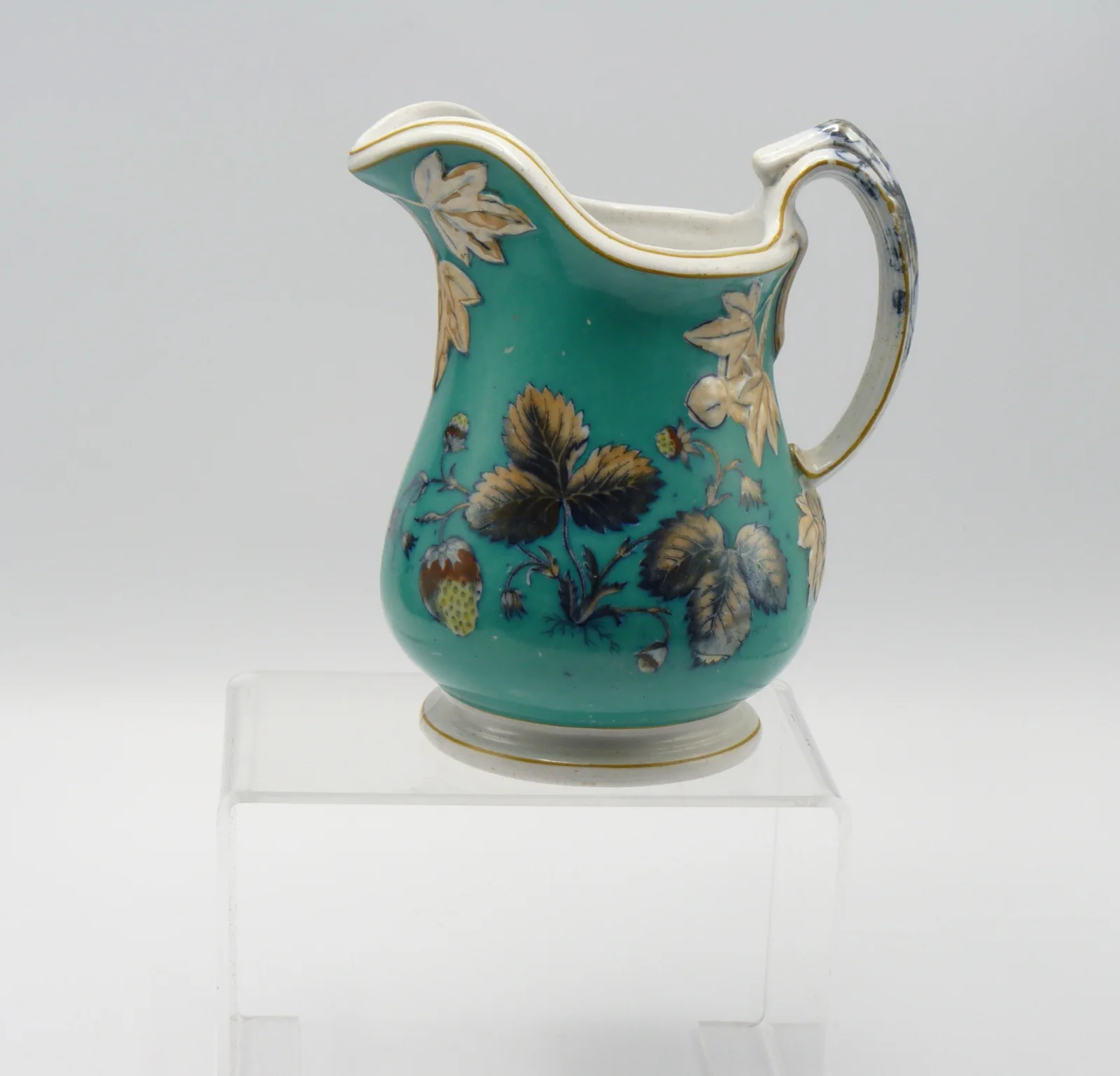 Green Ground Davenport Jug - Starwberry