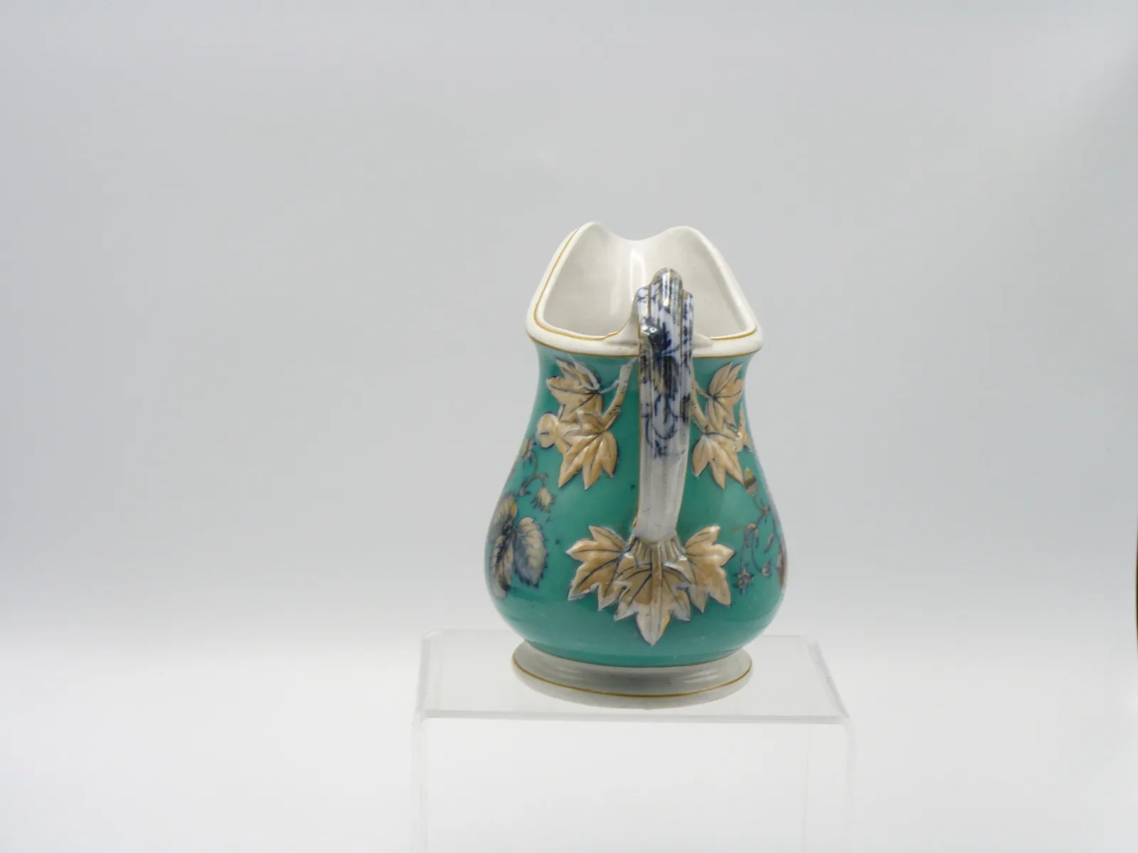 Green Ground Davenport Jug - Starwberry - Image 2