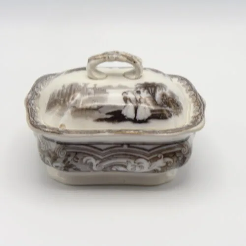 Mulberry Soap Dish & Cover