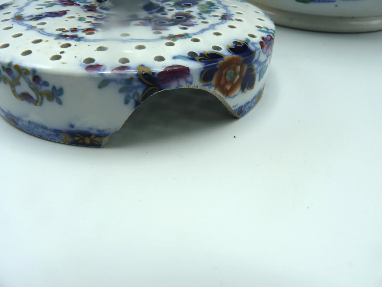Very Large Polychrome Flow Blue Pot Pourii (a/f cover) - Image 7