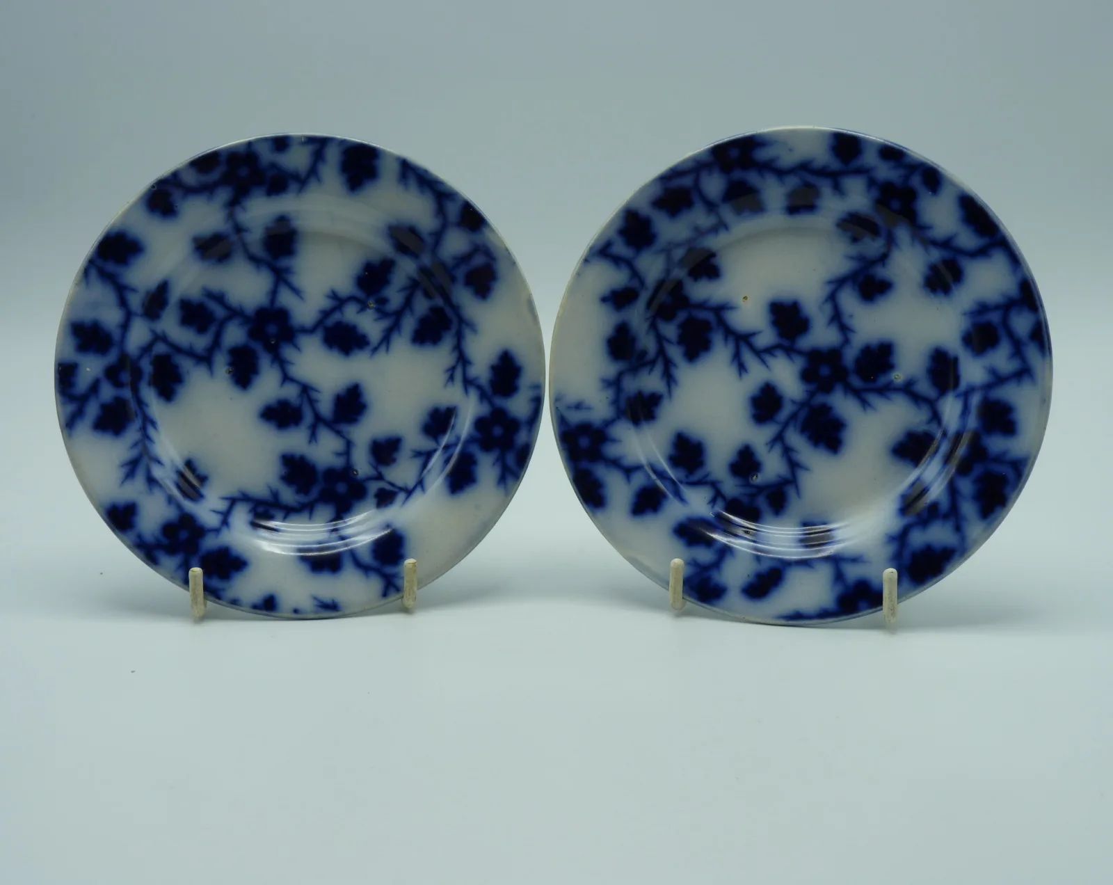 Small Flow Blue Hawthorn Blossom Plates (1 a/f) - Image 2