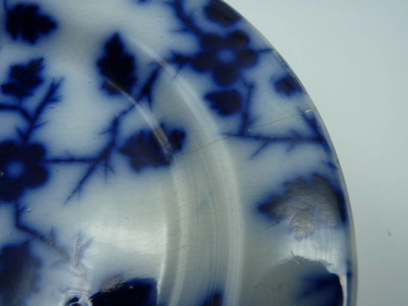 Small Flow Blue Hawthorn Blossom Plates (1 a/f) - Image 4