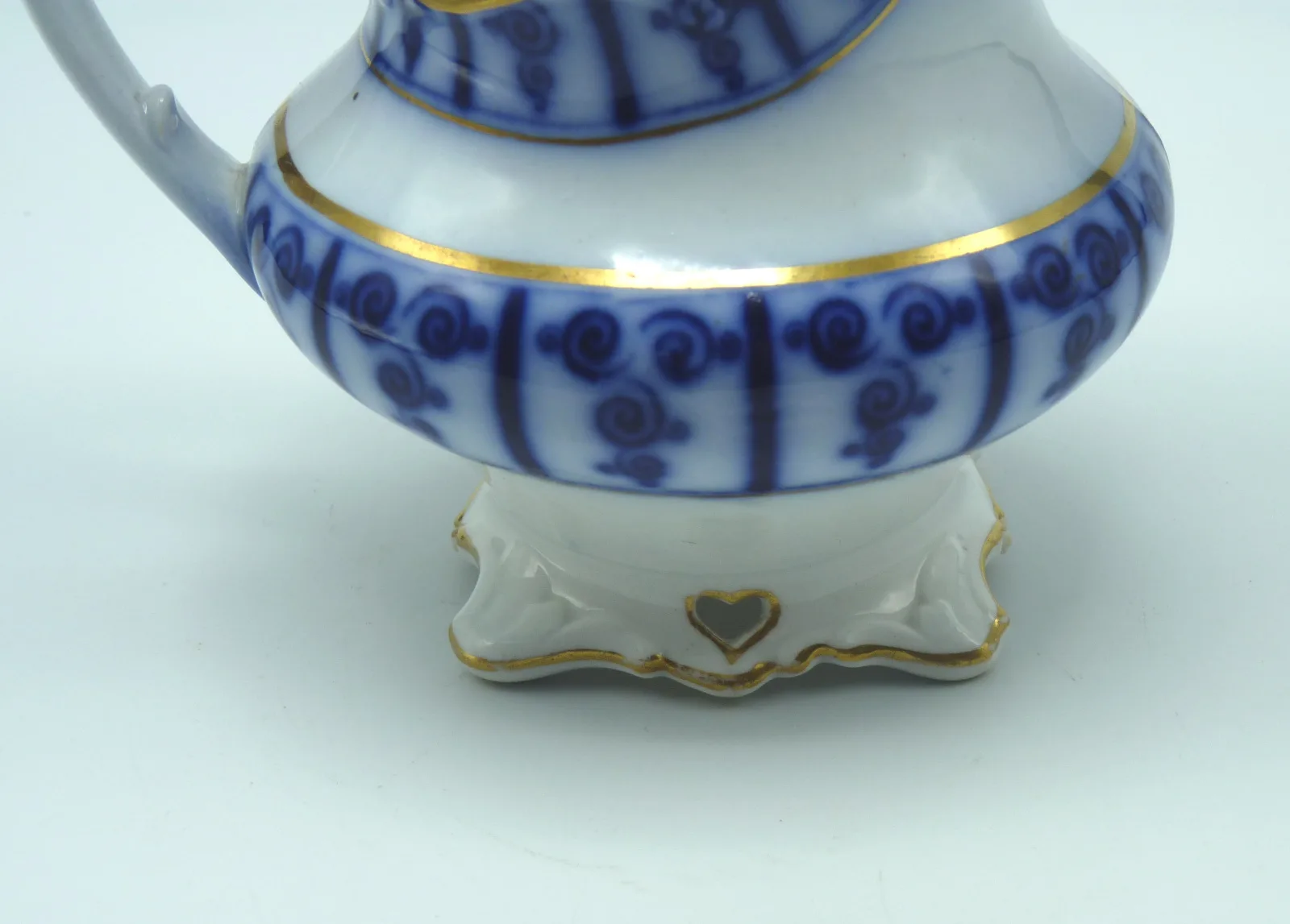 John Ridgway Flow Blue Creamer - Image 3