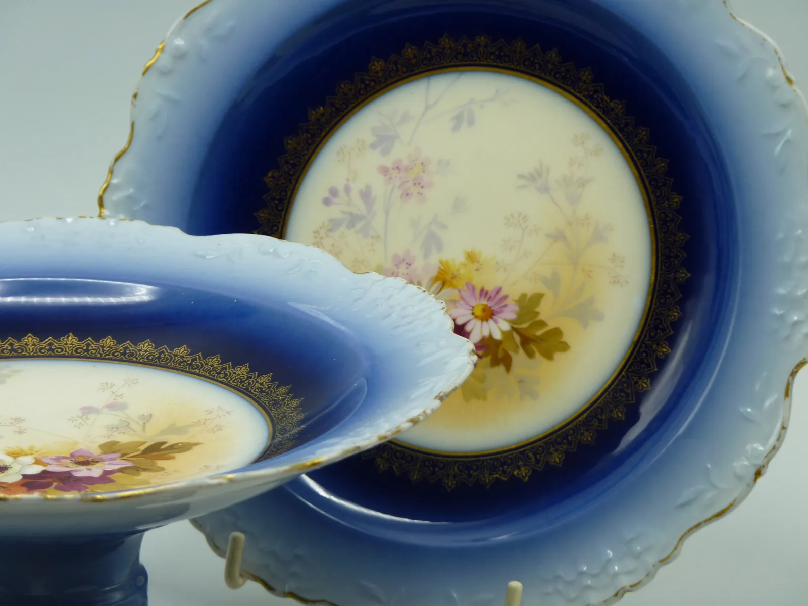 Flow Blue Limoges Compote & 4 Plates - Delicate Floral Designs - Image 3