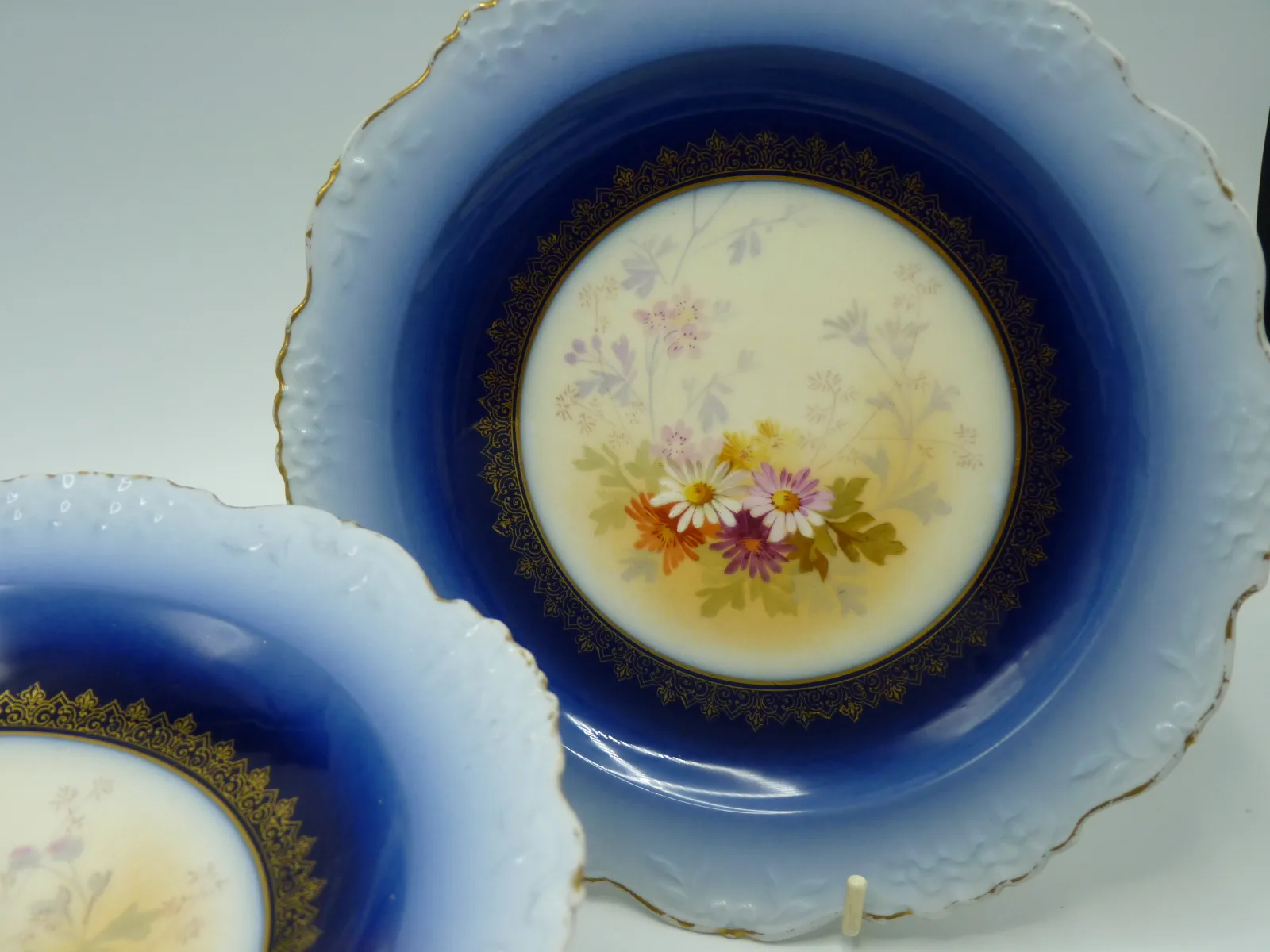 Flow Blue Limoges Compote & 4 Plates - Delicate Floral Designs - Image 12