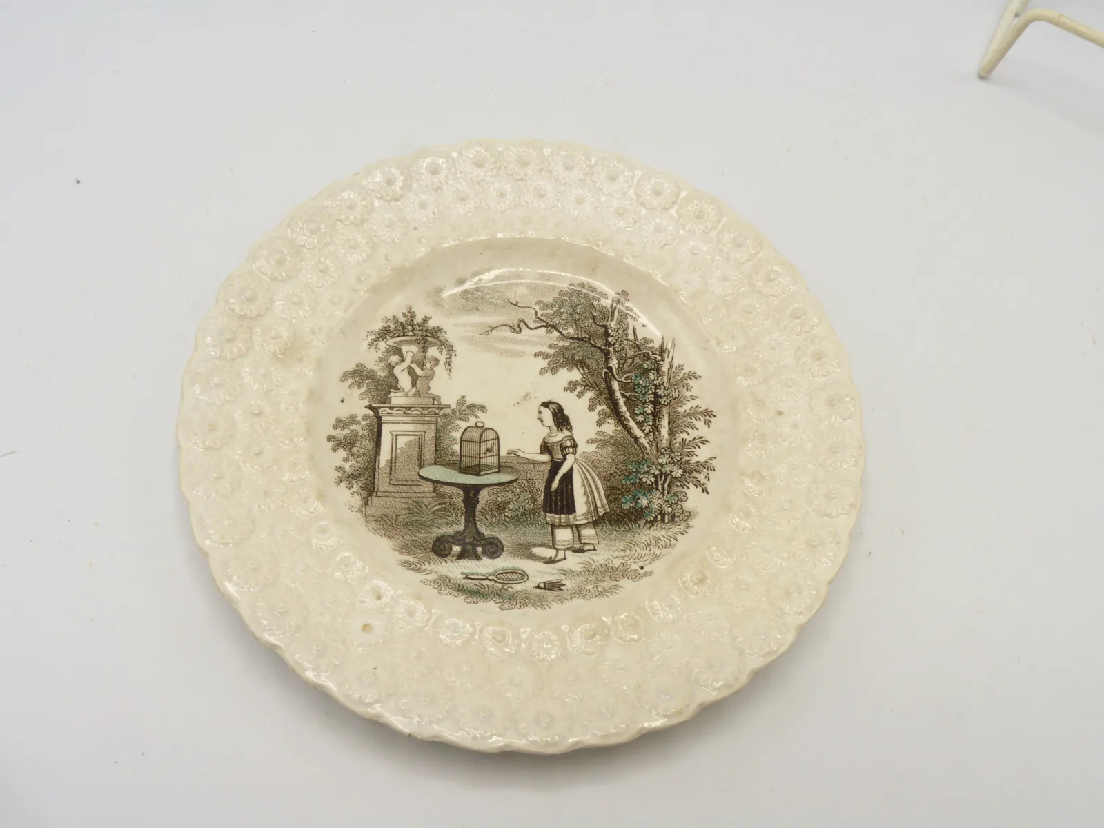 Daisy Border - Childs Plate - Sewell