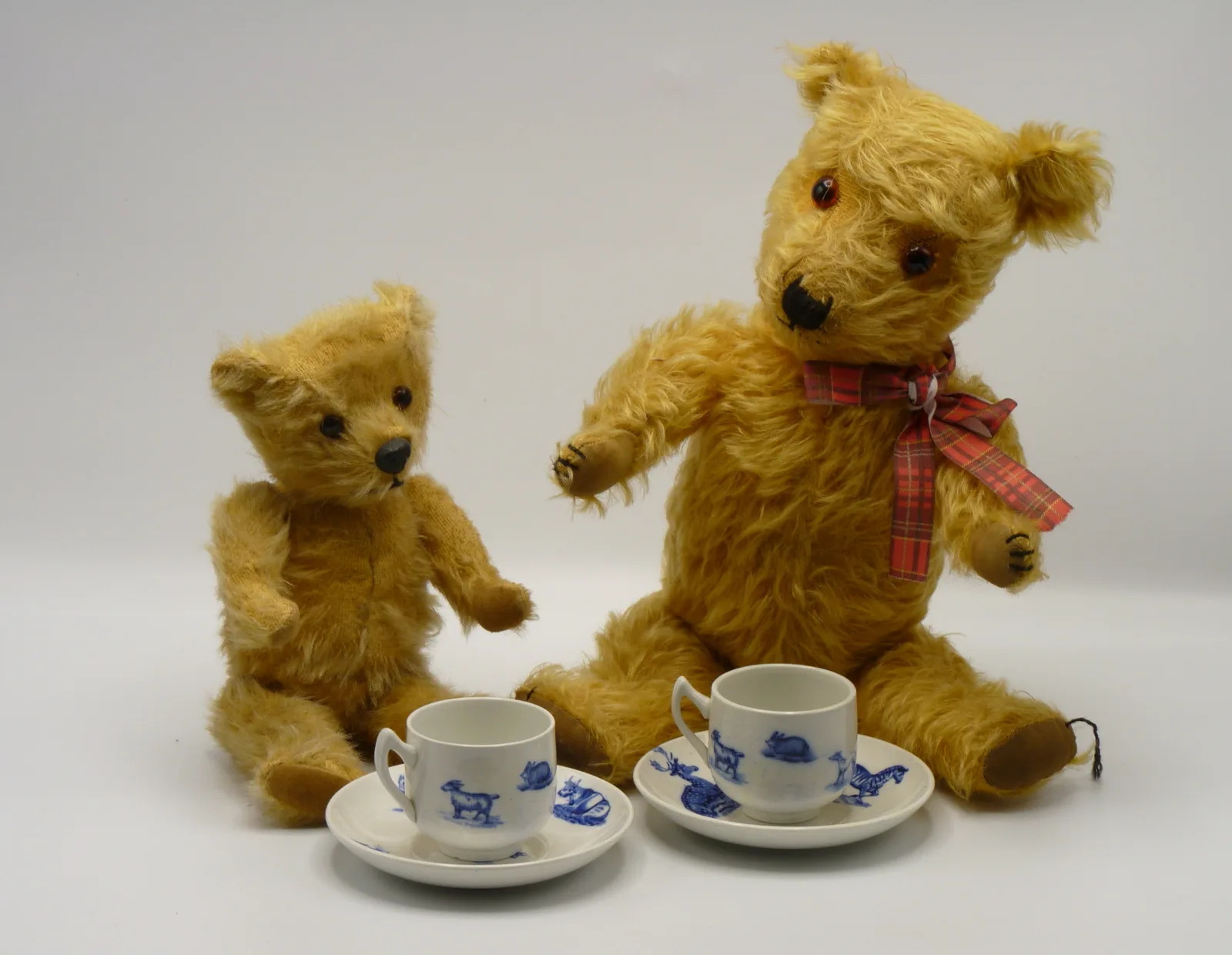 Pair of Childrens Toy Cups & Saucers - Copeland