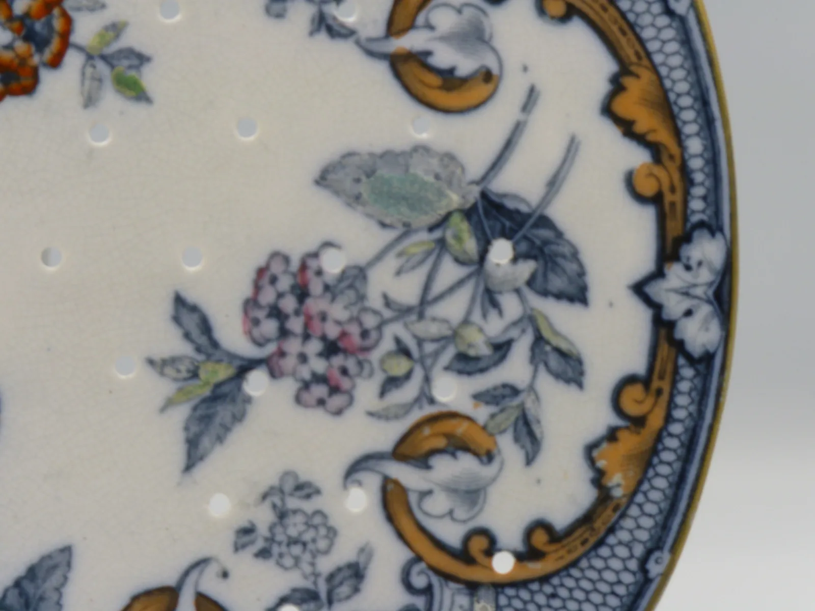 Mulberry & Polychrome Meat Drainer - Image 3