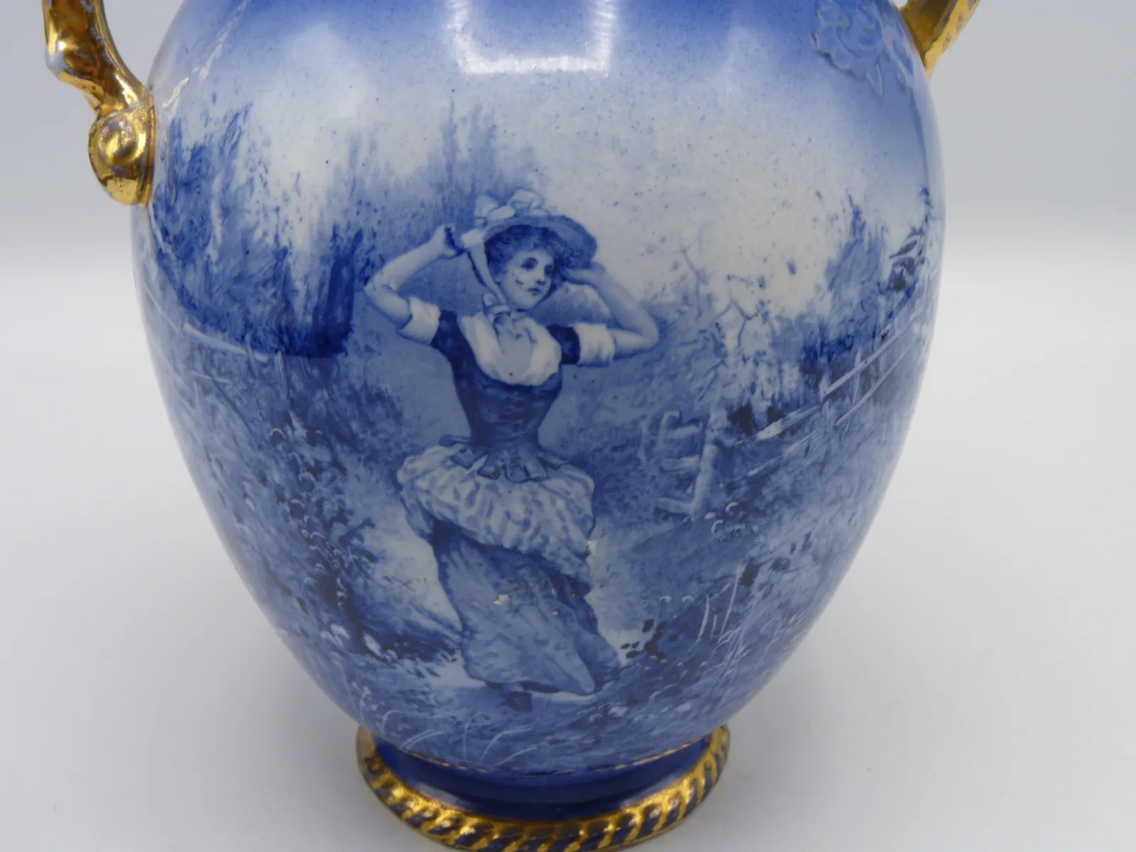 Flow Blue Vase - Double Sided - Two Scenes - Image 6