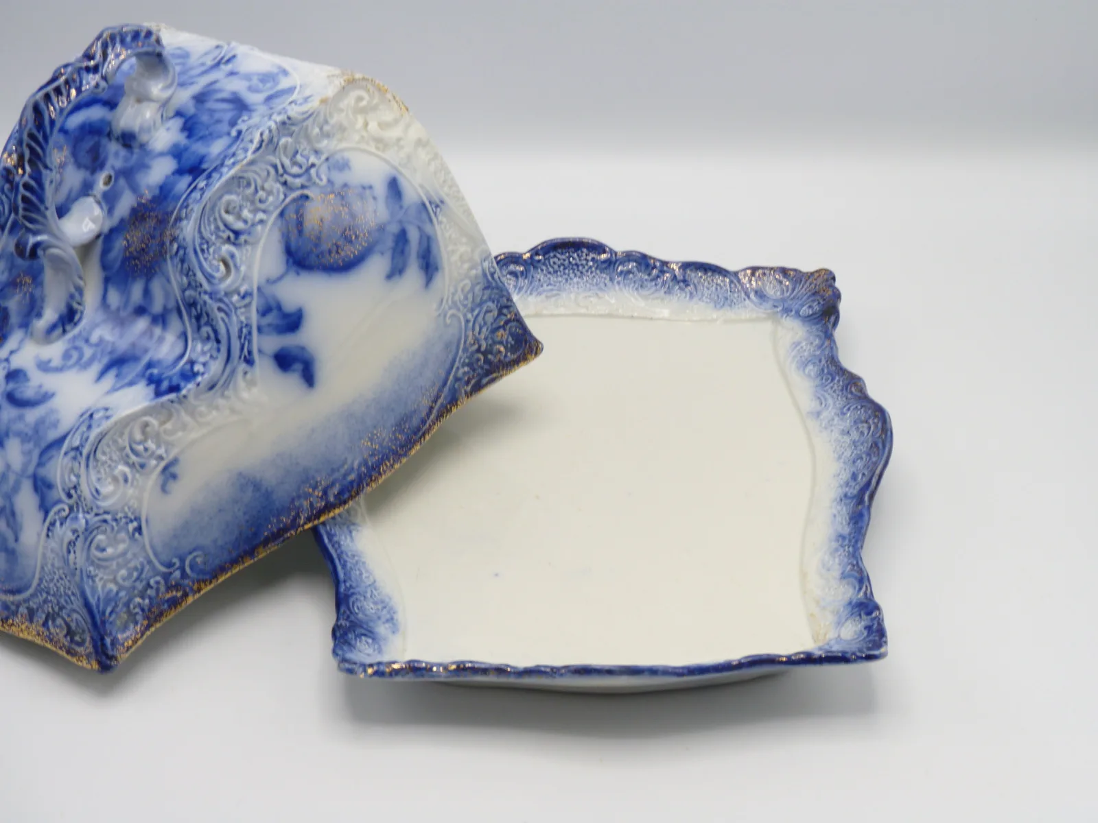 Flow Blue Cheese Dish / Keep - Image 6
