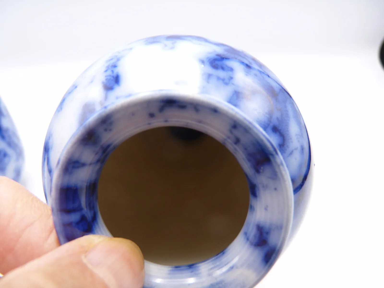 Pair of Tapered Cavendish Vases 7 ¼  inches high - Flow Blue - Image 3