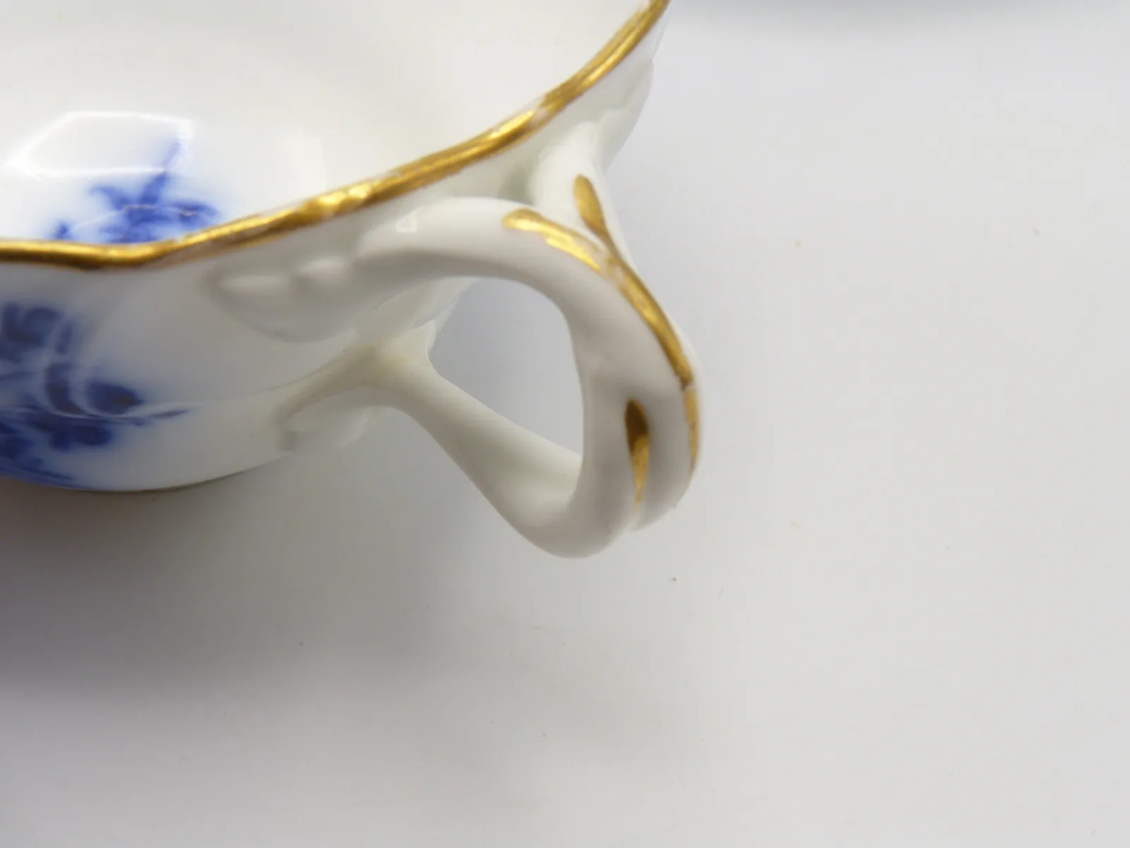 Beautiful Delicate Flow Blue Cup & Saucer - Berlin - Image 9