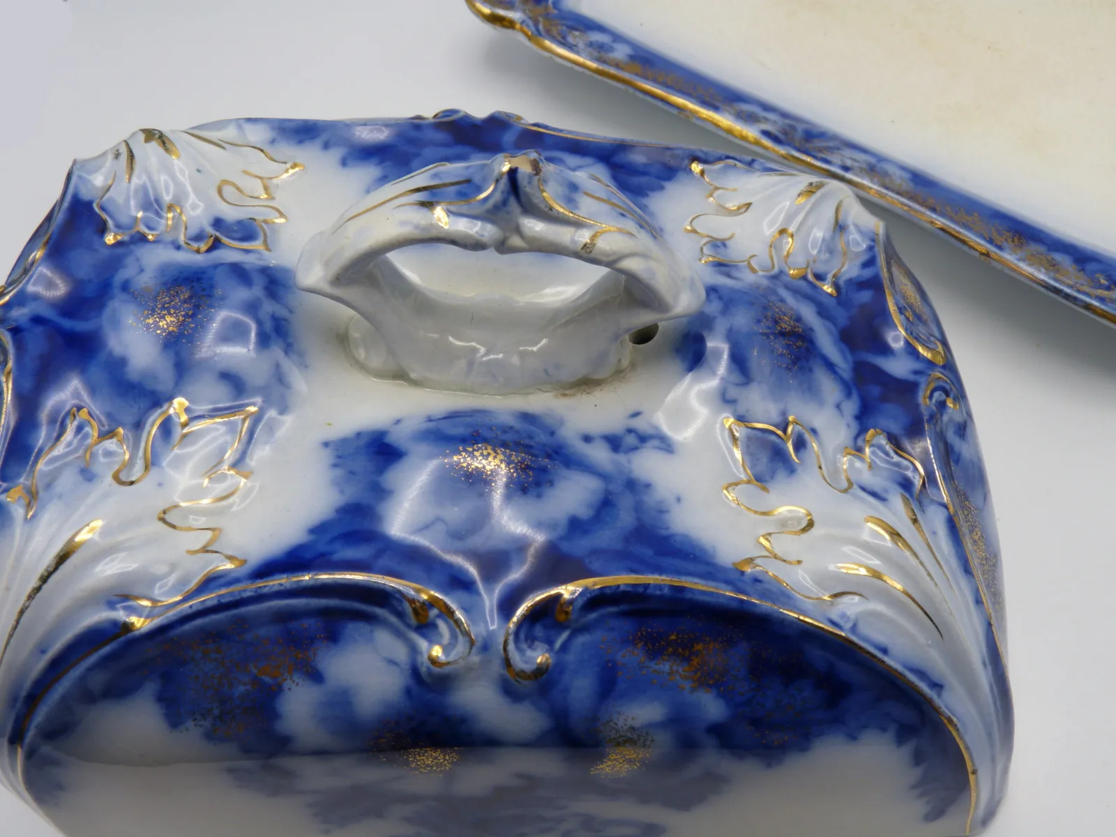 Flow Blue Cheese Dish - Cheese Keep - Image 3