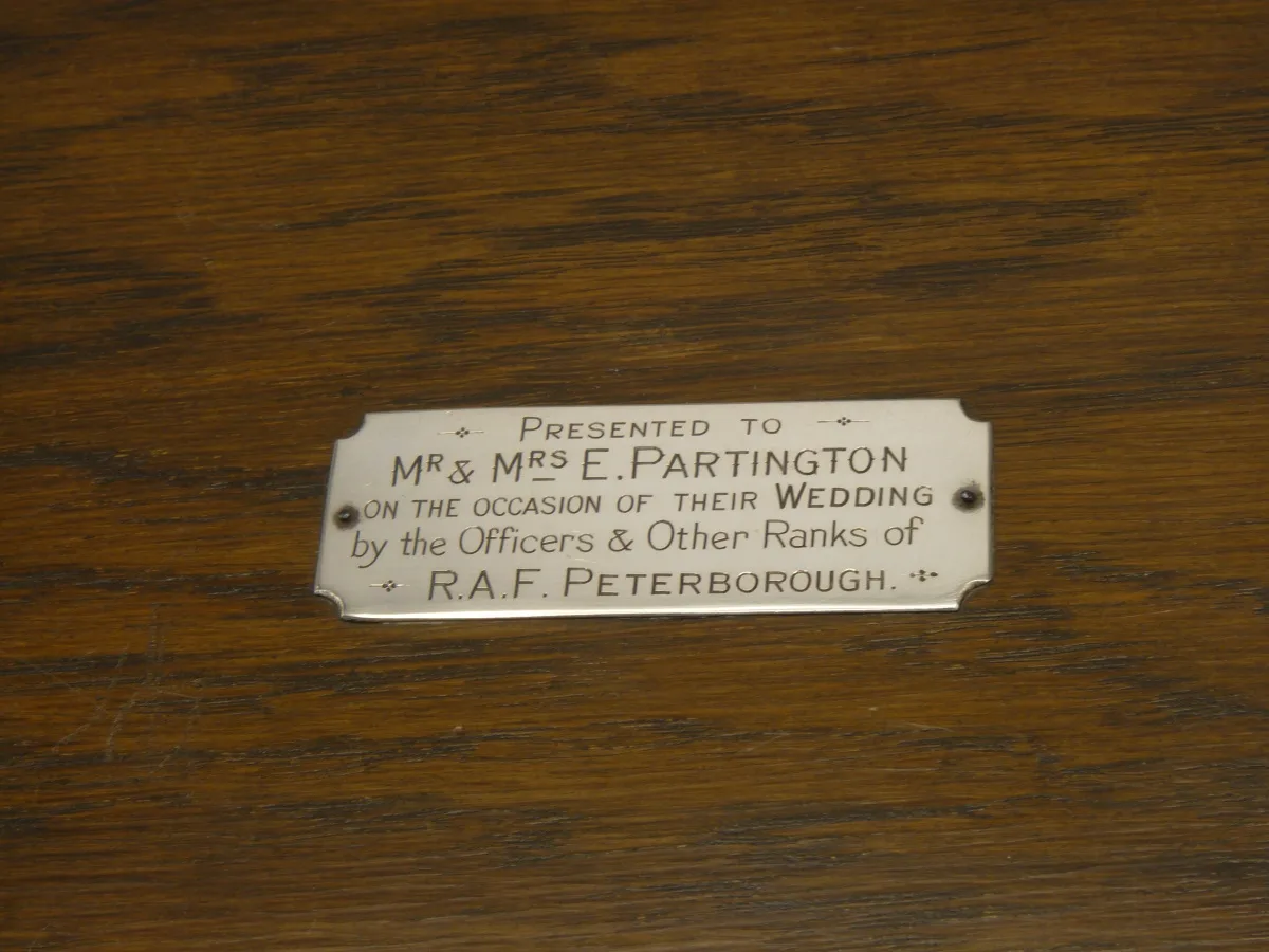 Mother of Pearl Handled Dessert Cutlery Set - Boxed - Image 3