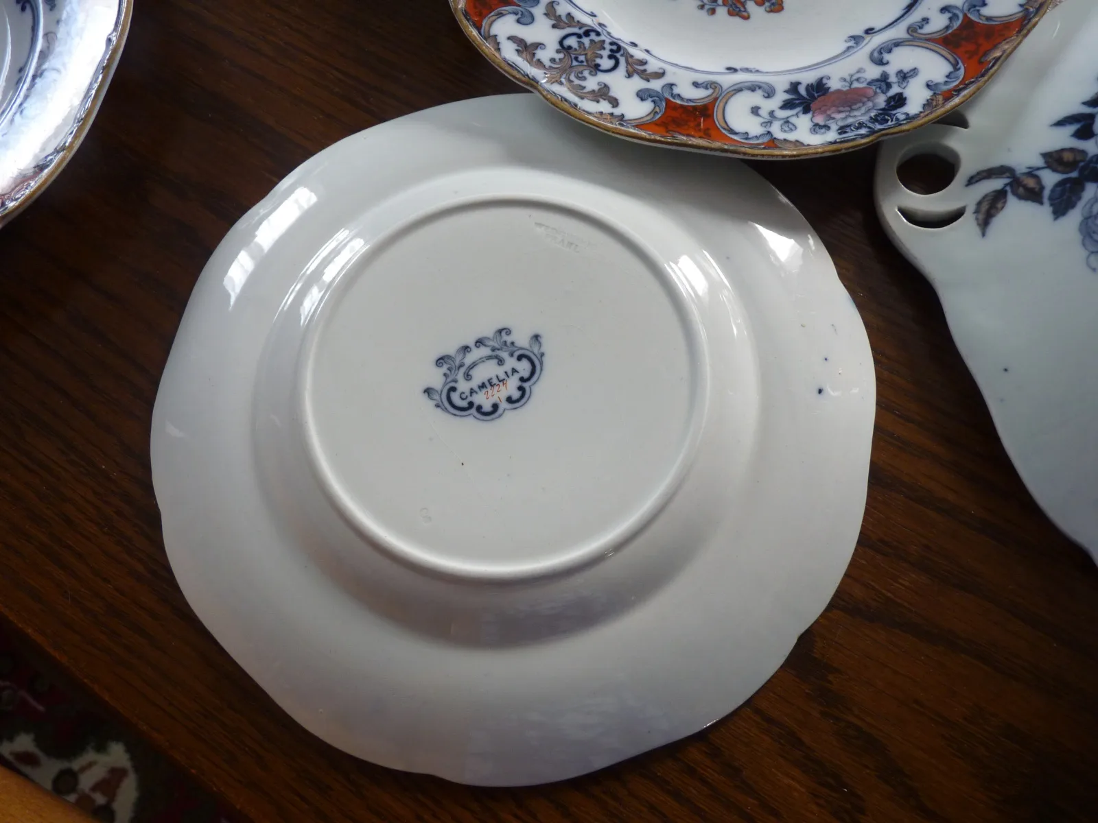 Mulberry Polychrome Dessert Set – Wedgwood Pearl - Image 4