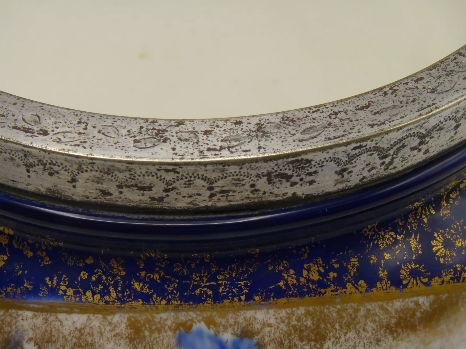 Flow Blue Doulton Salad Bowl - Silver Plated Rim - Image 5