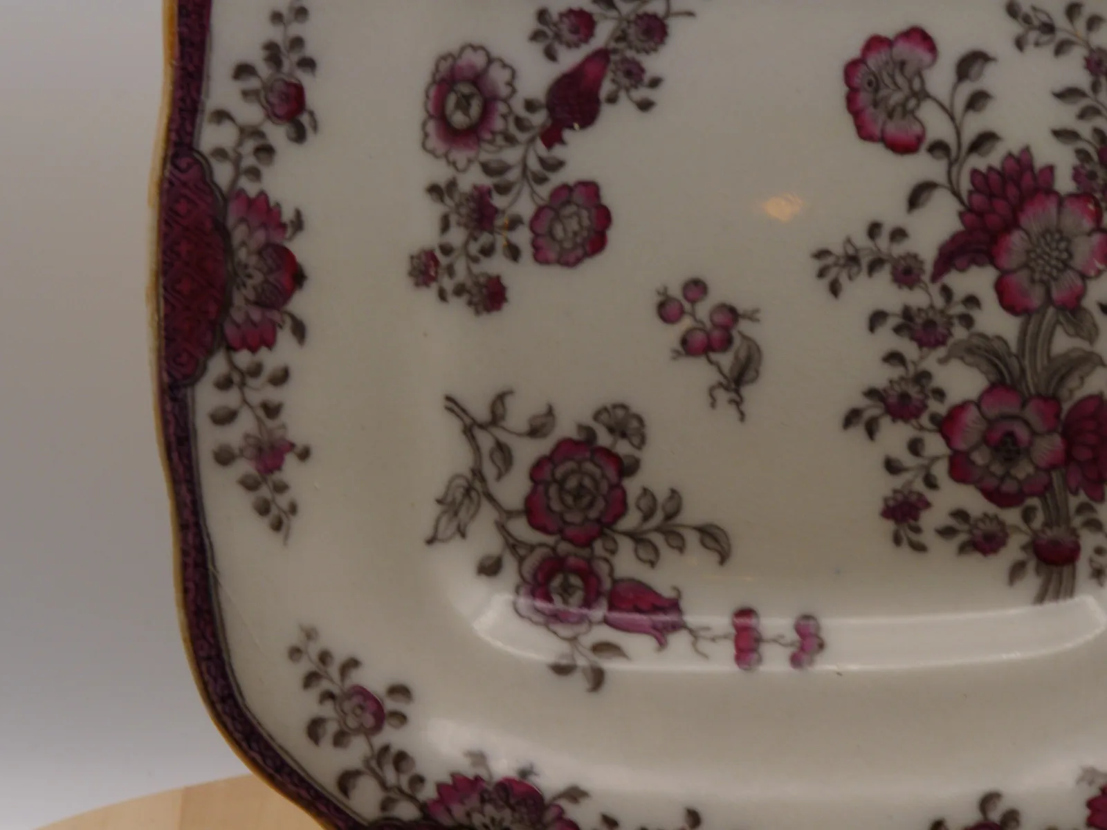 Mulberry & Magenta Cake Plate – T. Dimmock - Image 5