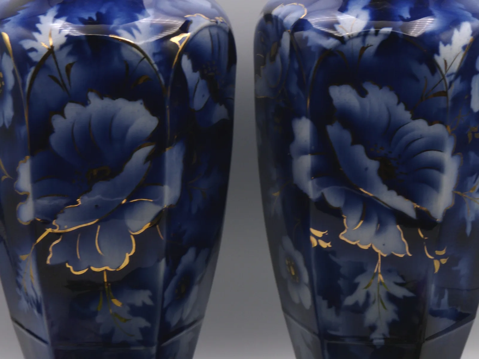 Pair of Tall Flow Blue Vases - Poppies - Image 3