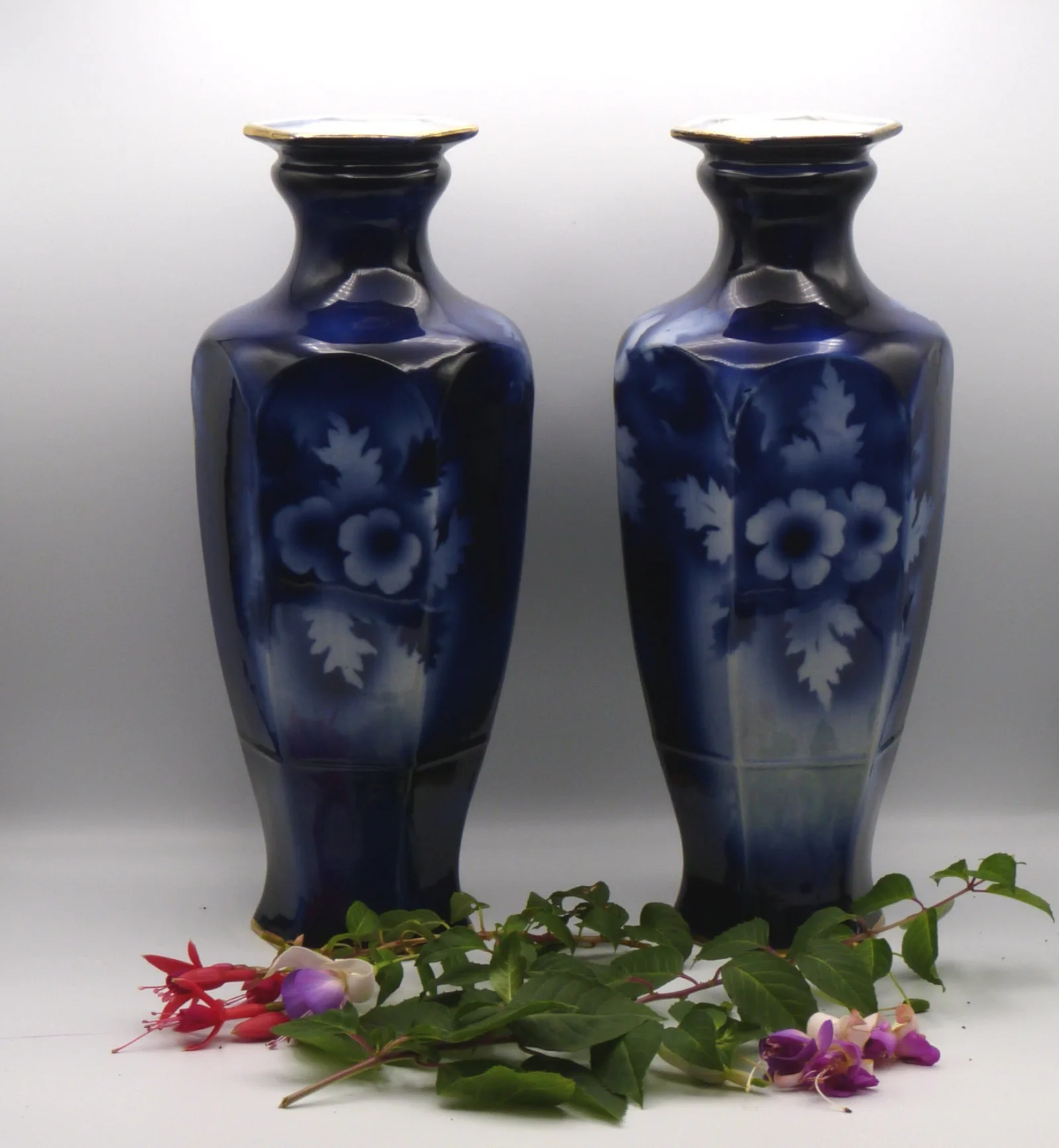 Pair of Tall Flow Blue Vases - Poppies - Image 5