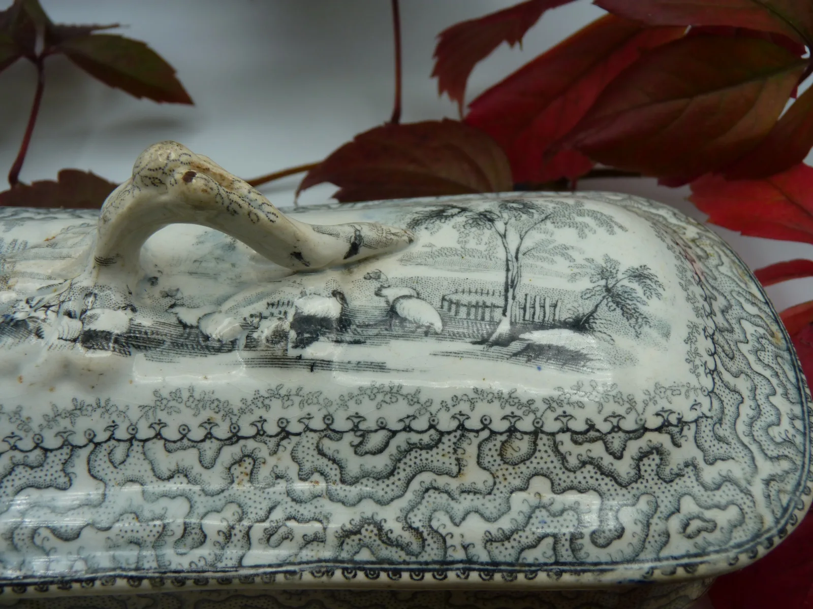 Razor Box –  Transferware - Black/Grey (Mulberry?) - Image 3