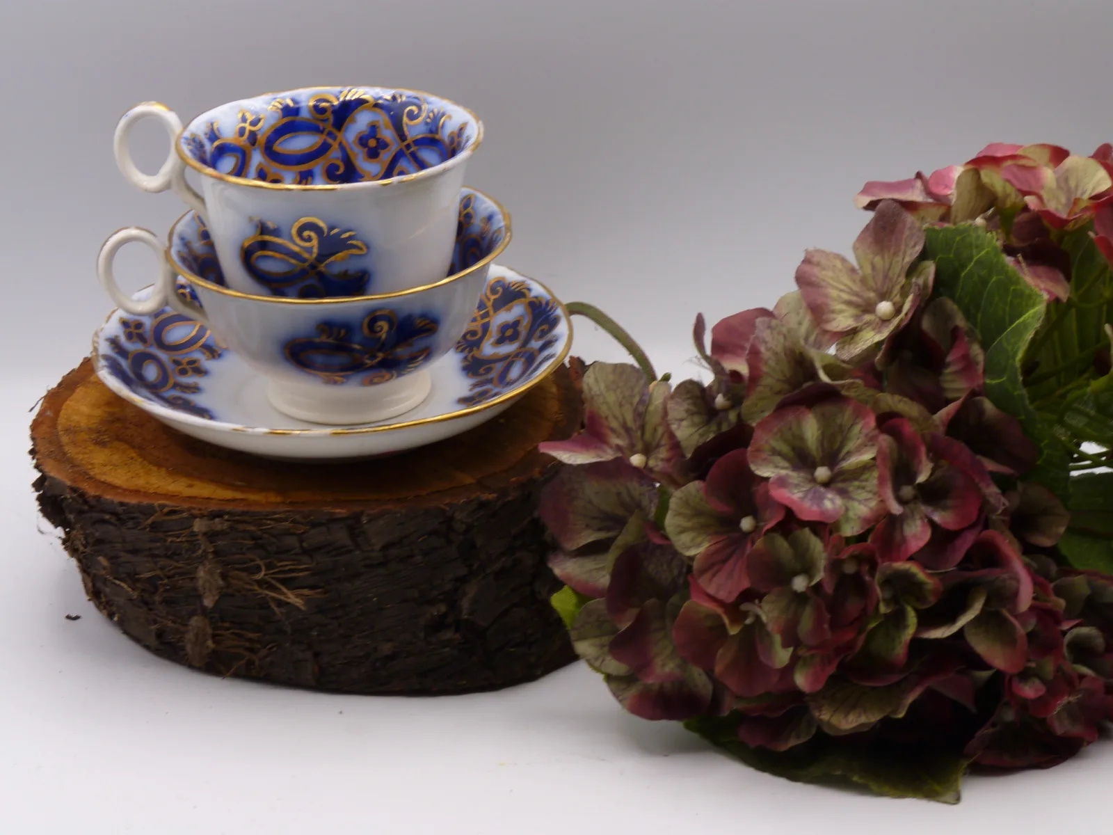 Stunning Victorian Flow Blue Gold Hand Decorated Trio a/f - Image 2