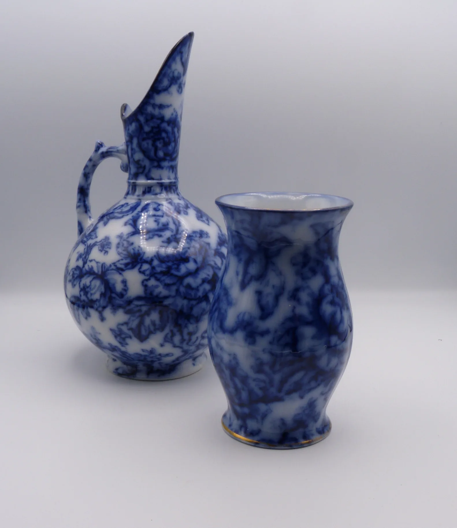Flow Blue Cavendish Toothbrush Vase - Vase - Image 5