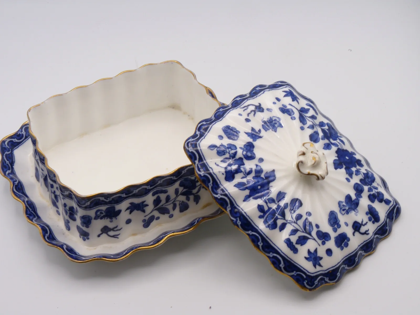 Doulton Sardine Box/Dish Blue-Floral - Image 6
