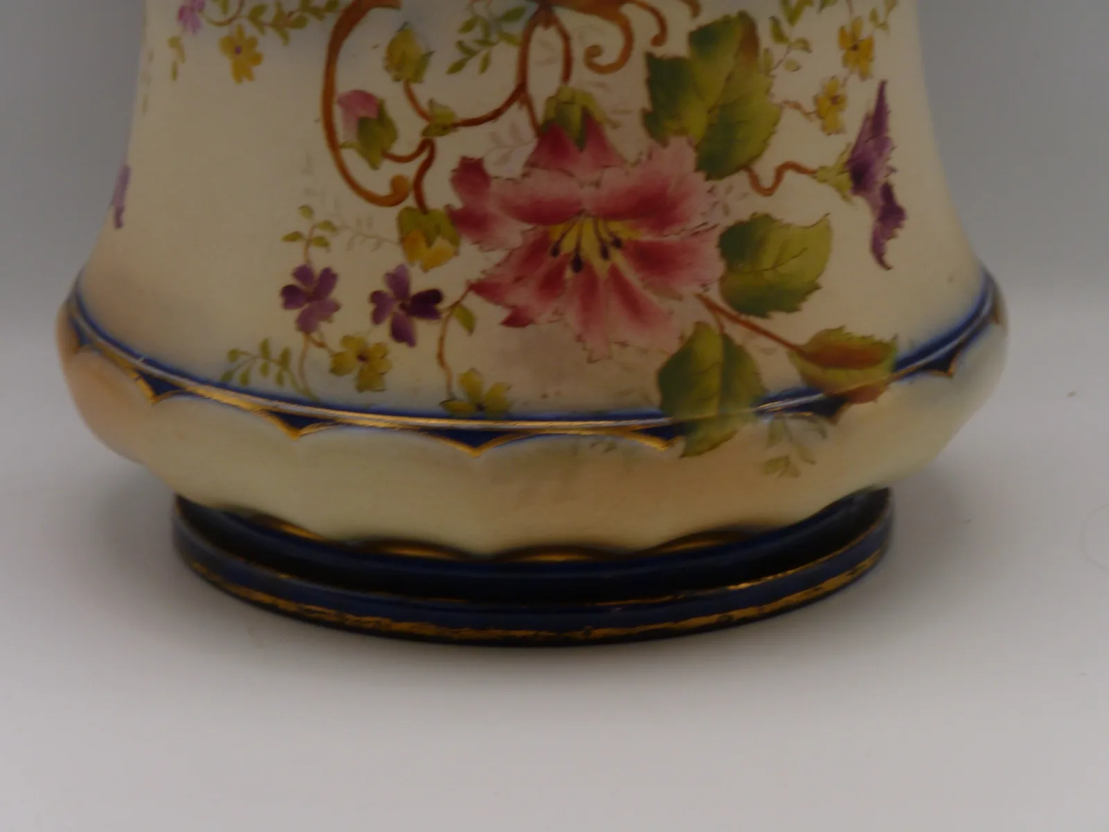 Polychrome Biscuit Barrel – Carlton Ware- Petunia - Image 3