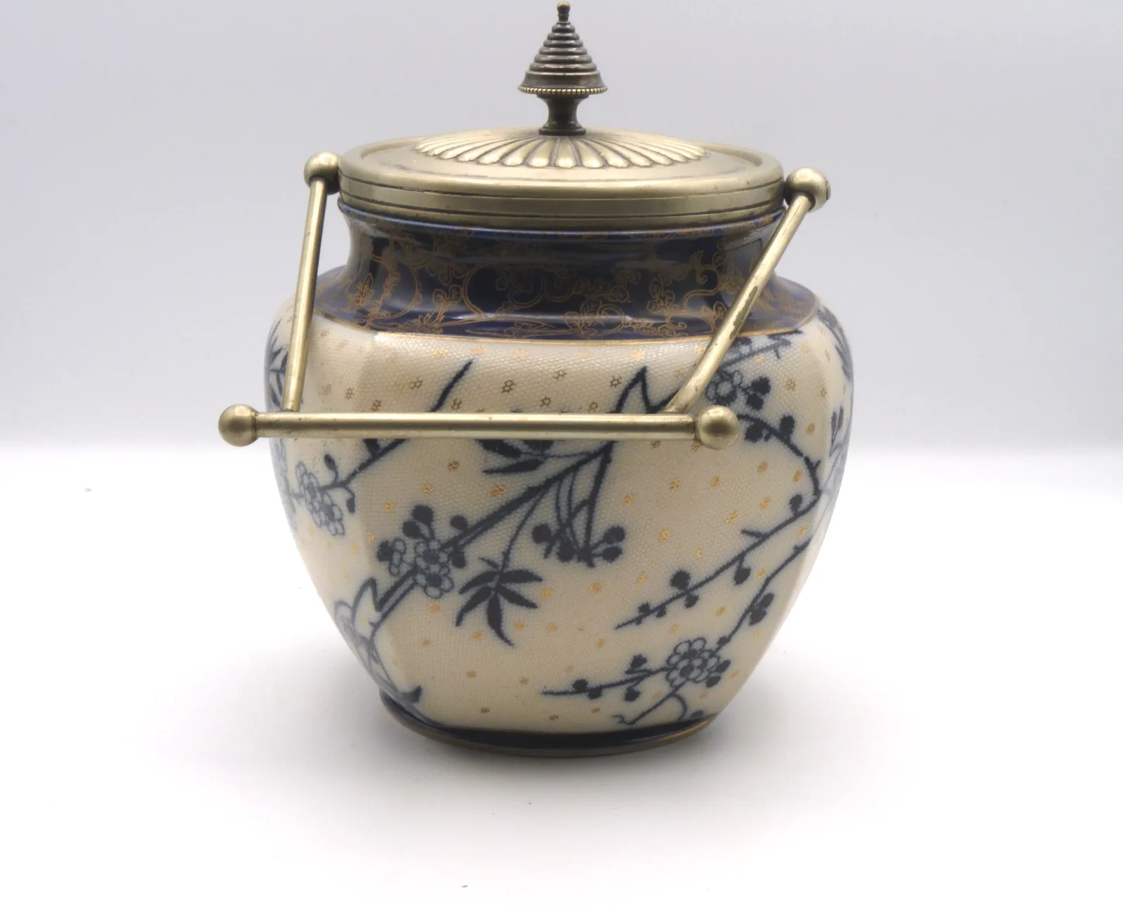 Very Nice Tapestry Doulton Biscuit Barrel  - Image 4