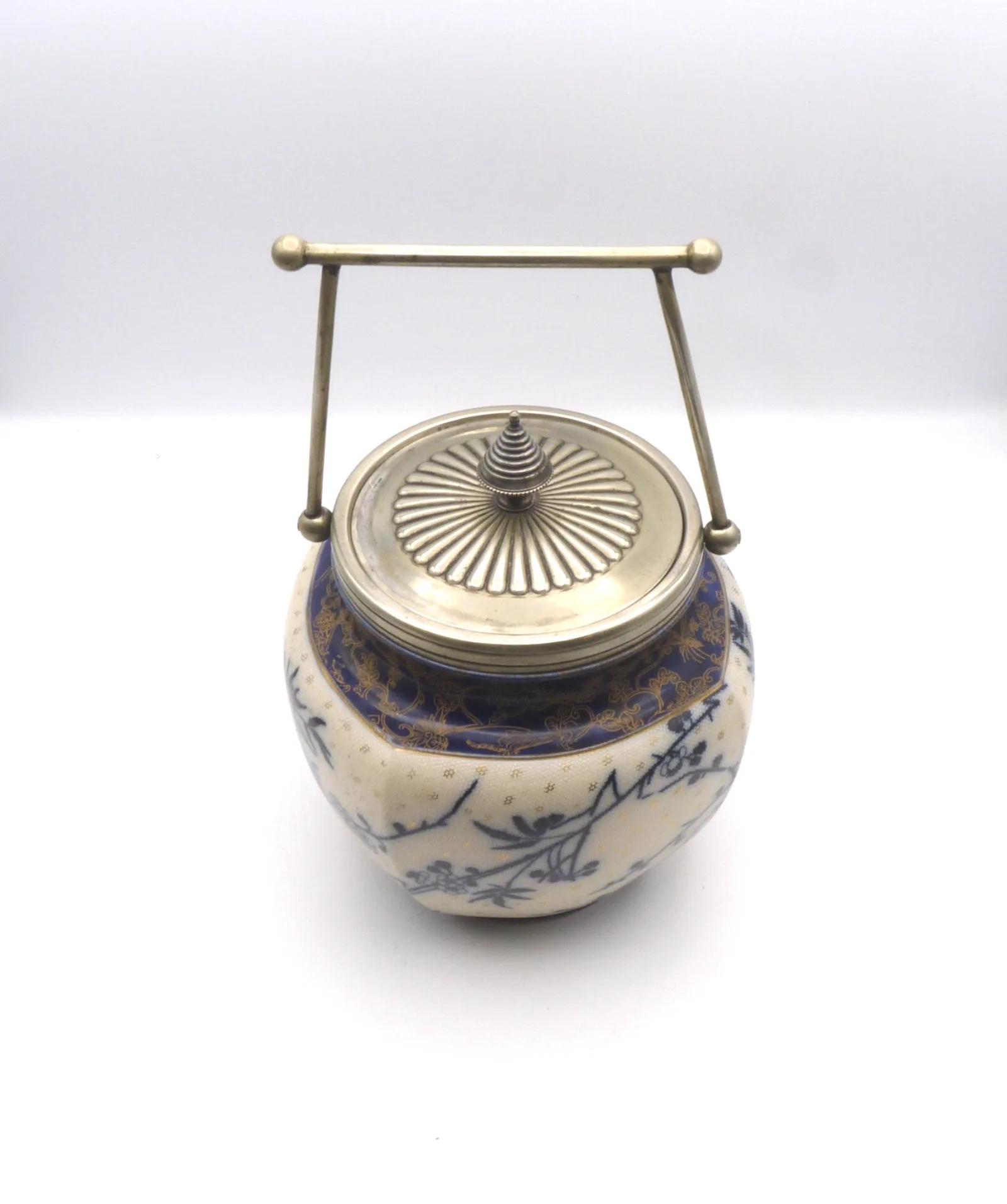 Very Nice Tapestry Doulton Biscuit Barrel  - Image 9