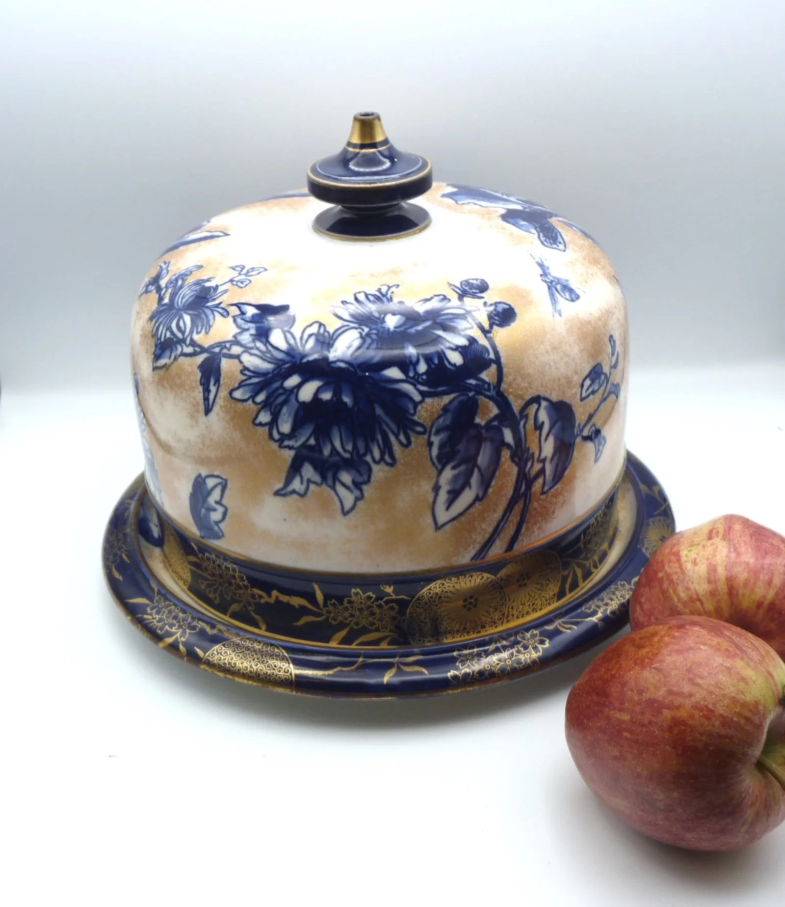Flow Blue with Gold Large Doulton Cheese Dome - - Image 3