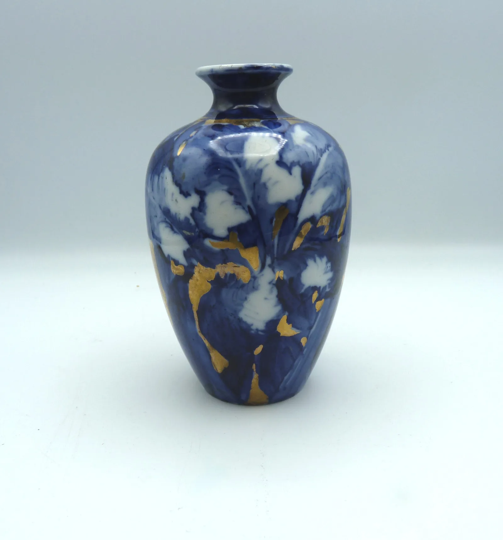 Small  Flow Blue with  Gold Vase