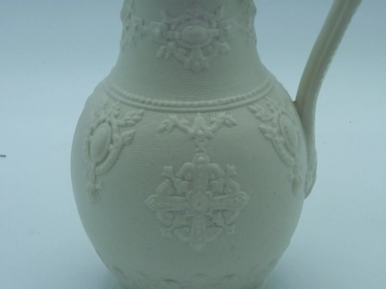 White Embossed – Jewel - Jug - Image 2