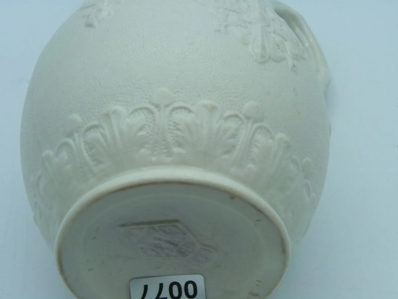 White Embossed – Jewel - Jug - Image 4