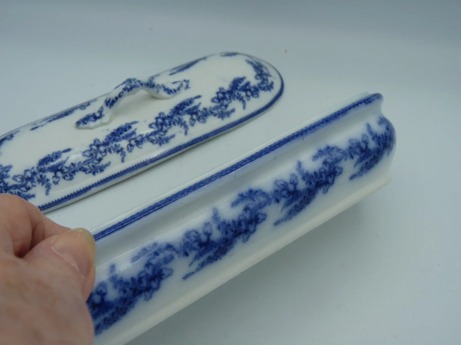Pretty  Flow Blue Razor Box Base by J. Wedgwood - - Image 3