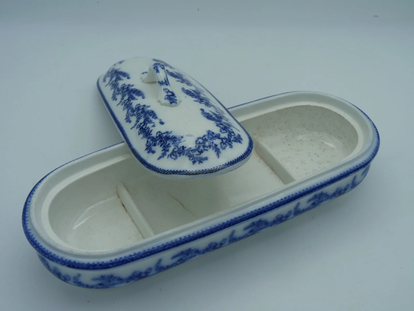 Pretty  Flow Blue Razor Box Base by J. Wedgwood - - Image 8